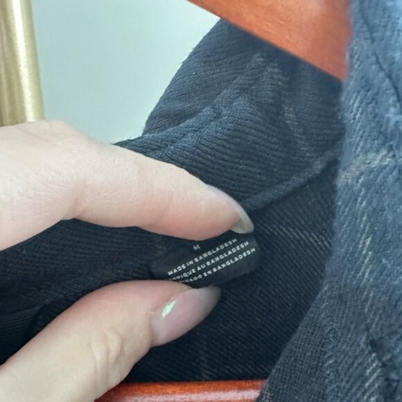 Levi’s Commuter Plaid Button Down Shirt Black Brown Long Sleeve Men’s Medium - Picture 5 of 5